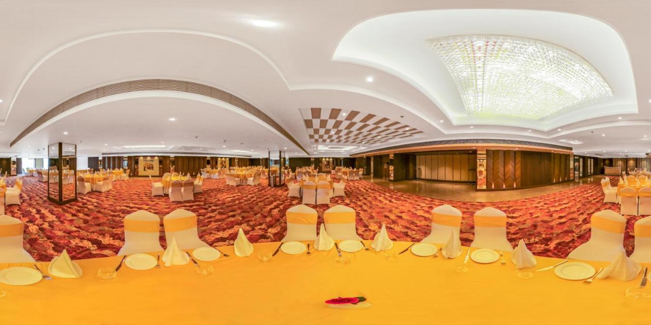 Golden Tulip Jalandhar Hotel Exterior photo