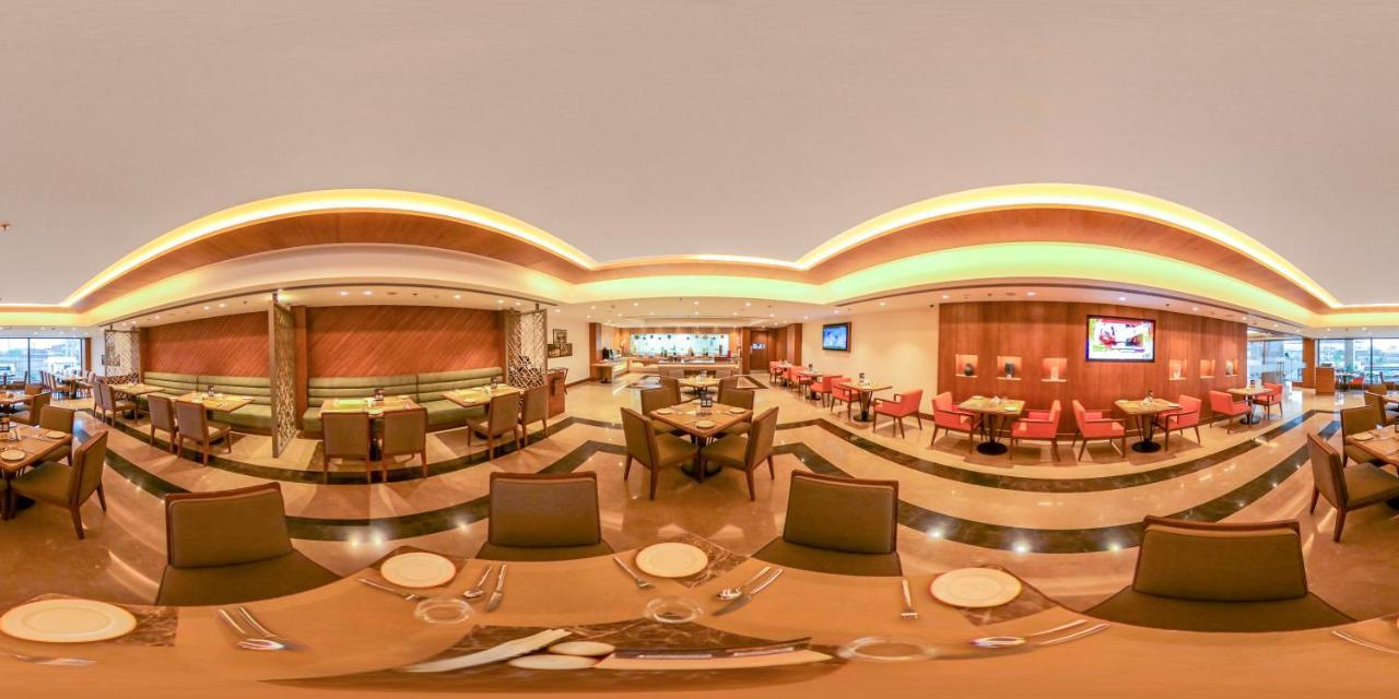 Golden Tulip Jalandhar Hotel Exterior photo