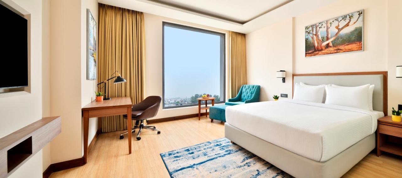 Golden Tulip Jalandhar Hotel Exterior photo